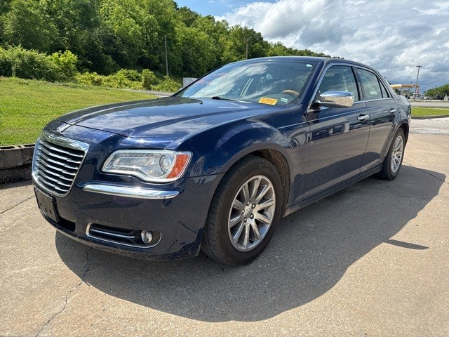 BUY CHRYSLER 300C 2013 BASE, Local Autos Online LLC